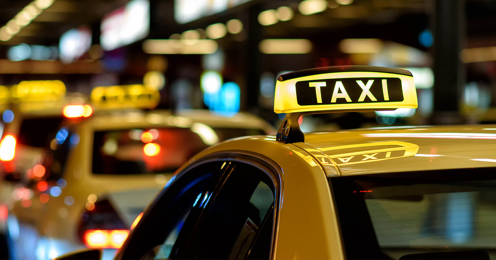 מוניות בחיפה הן חלק בלתי נפרד מחיי העיר